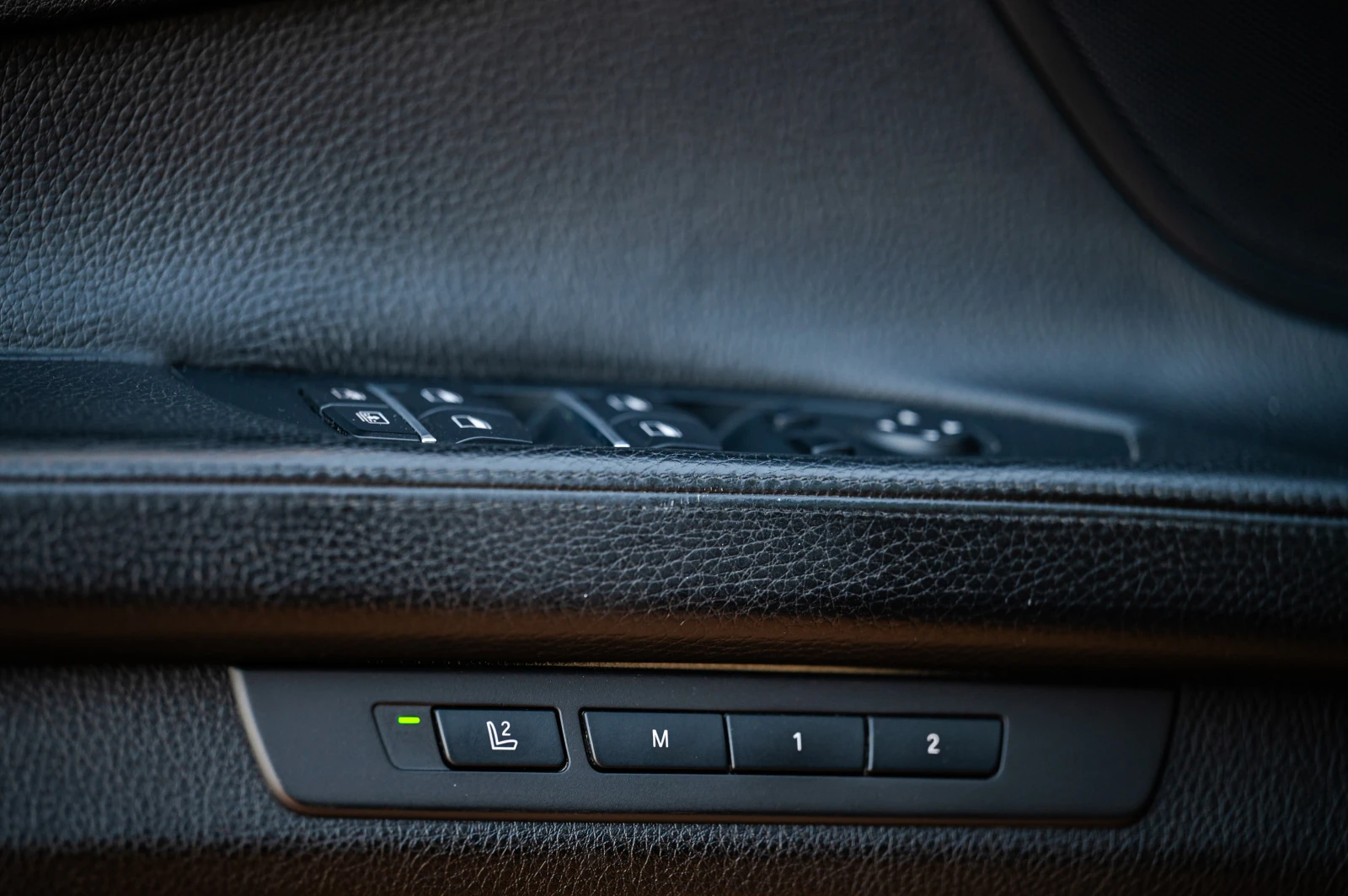BMW 740 X Drive, снимка 13 - Автомобили и джипове - 54799567