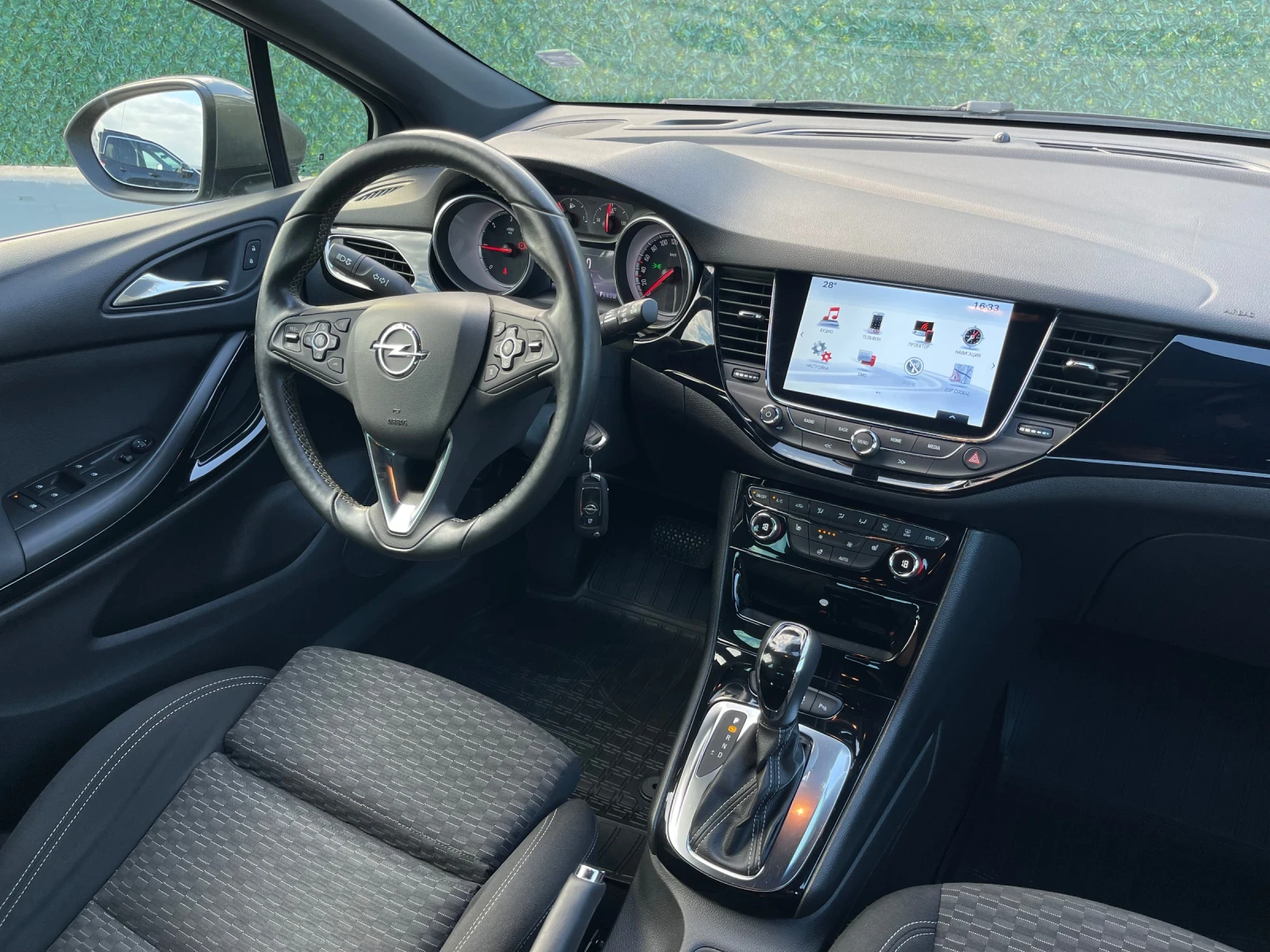Opel Astra Sports Tourer, снимка 7 - Автомобили и джипове - 55871887