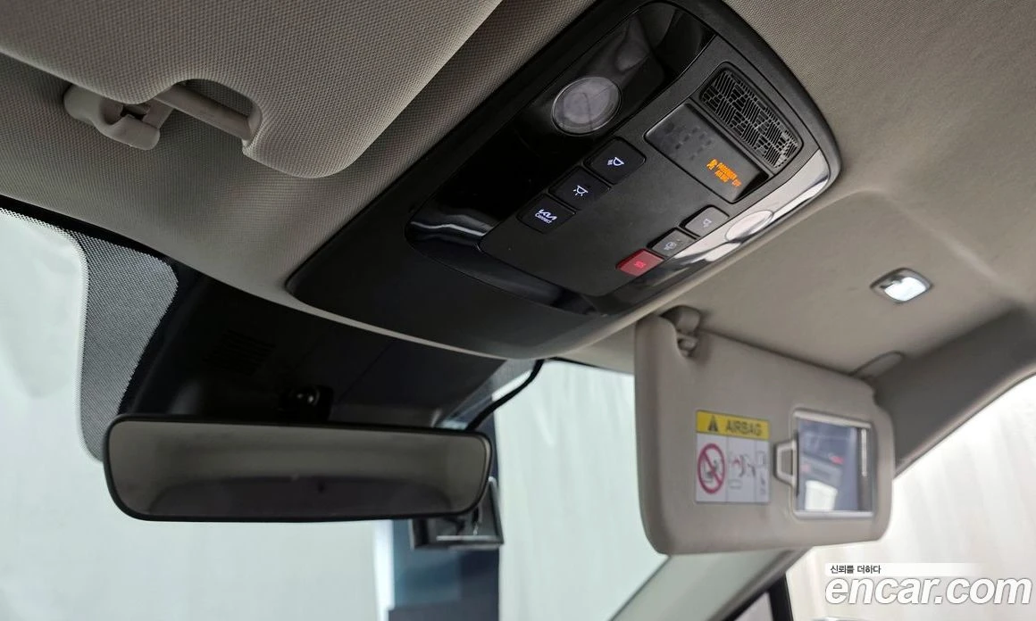 Kia Carnival Diesel 9-Seater Prestige, снимка 17 - Автомобили и джипове - 56155293