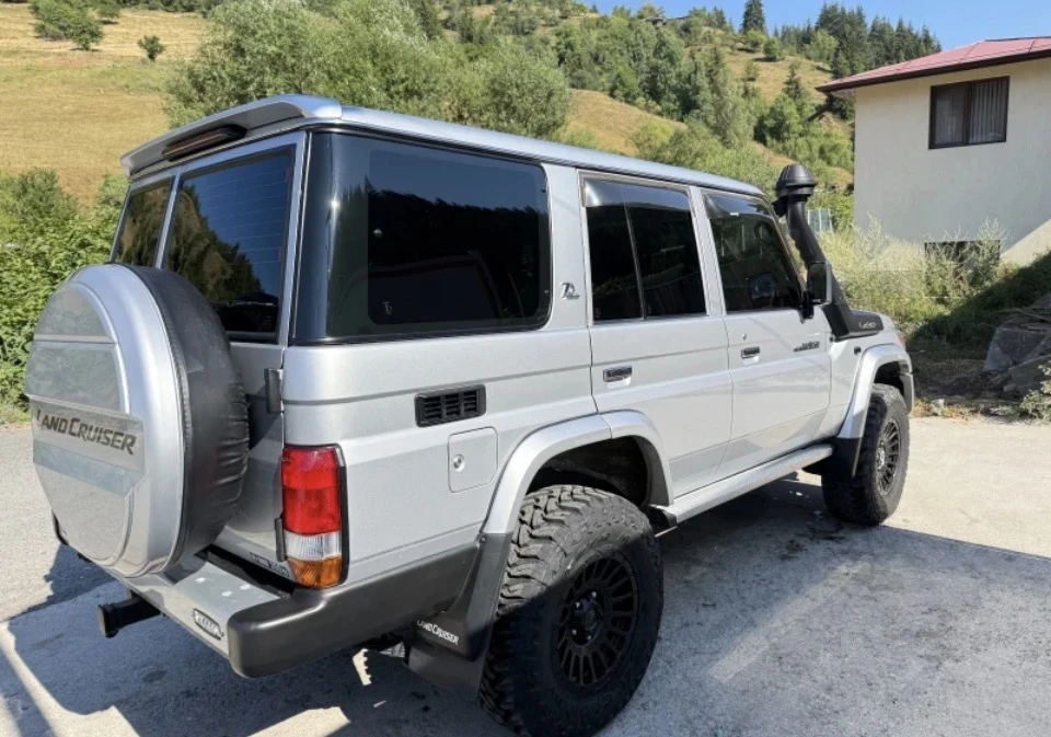 Toyota Land cruiser GR J76 LX 4. 0 V6, снимка 3 - Автомобили и джипове - 54195649