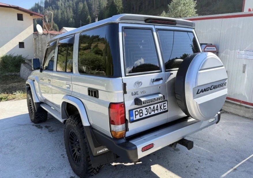Toyota Land cruiser GR J76 LX 4. 0 V6, снимка 2 - Автомобили и джипове - 54195649