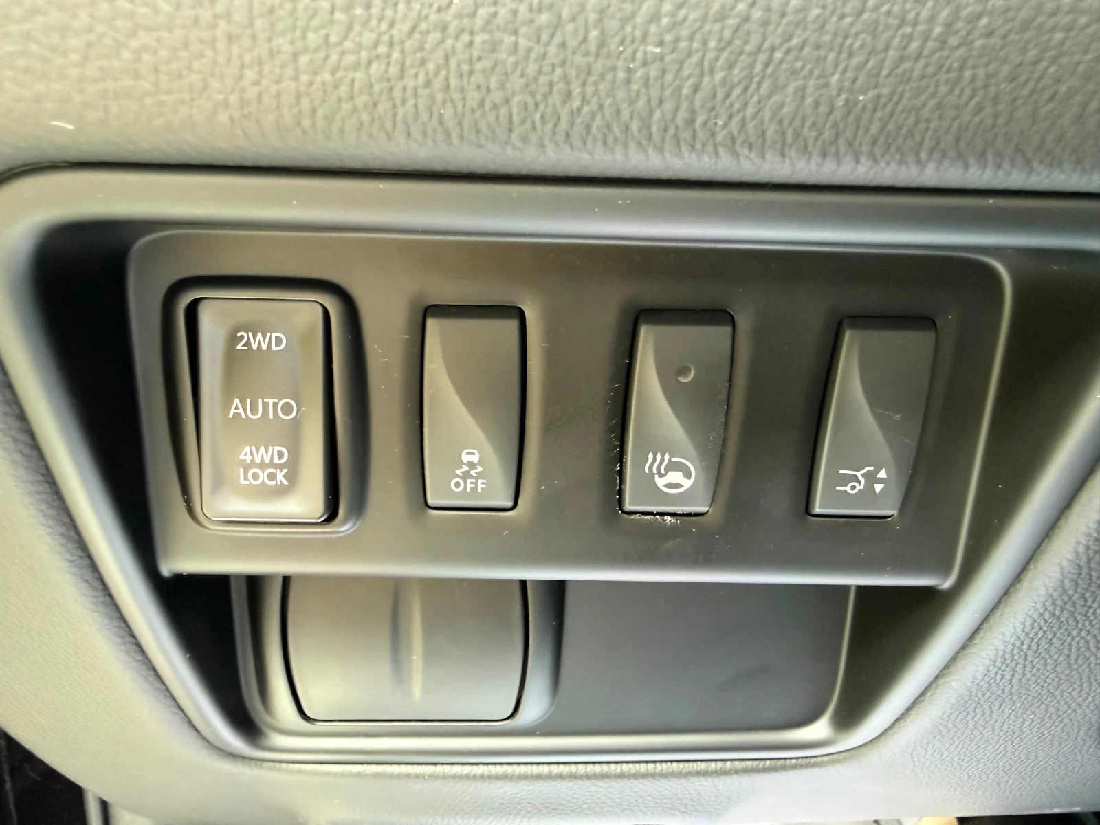 Renault Koleos 2.0DCI/LED/Limited/Aut/4x4/, снимка 9 - Автомобили и джипове - 54357323