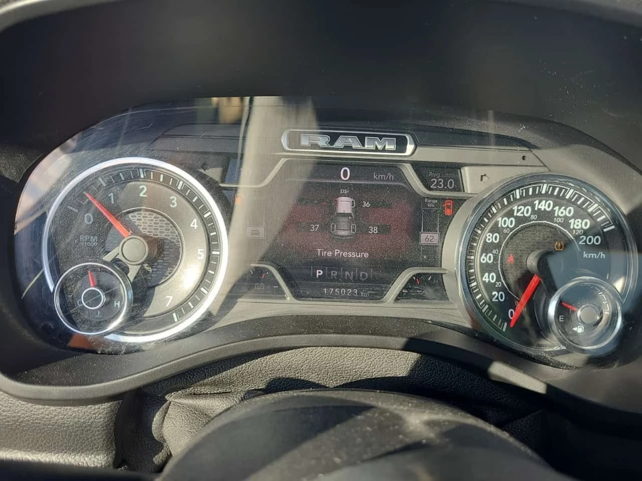 Dodge RAM 1500 | ОБДУХВАНЕ | ПОДГРЕВ | 5.7 | , снимка 9 - Автомобили и джипове - 54509693