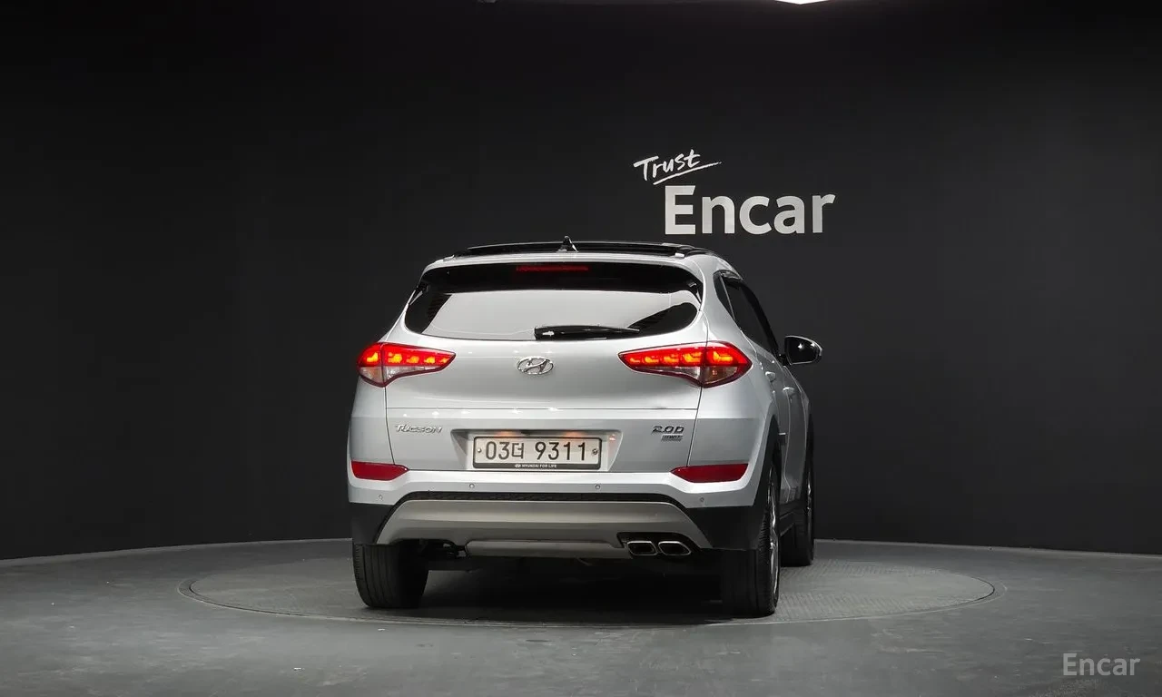 Hyundai Tucson 2.0 Diesel 4WD, снимка 4 - Автомобили и джипове - 54644858