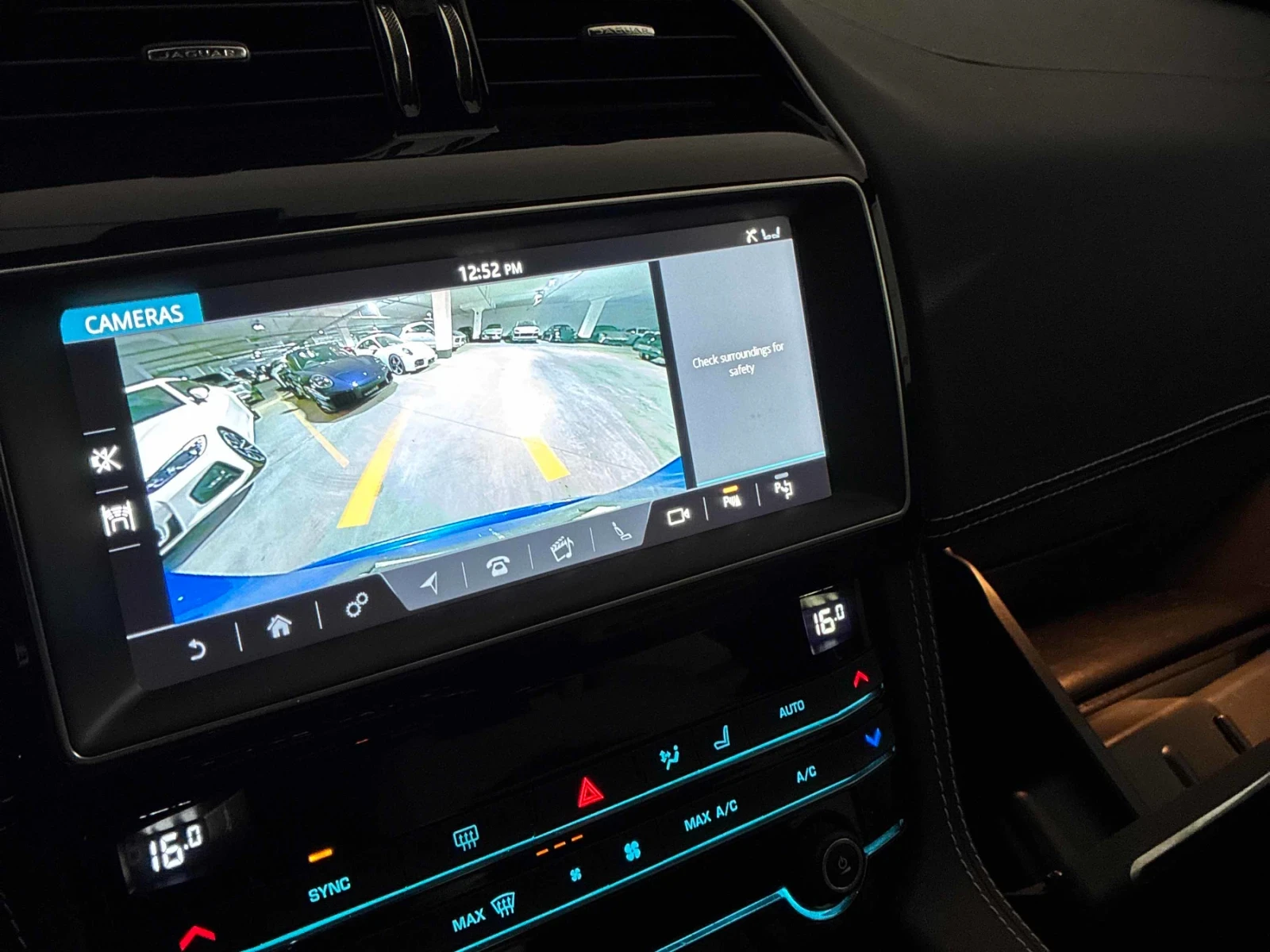 Jaguar F-PACE F-PACE S * KEYLESS* ПОДГРЕВ* CARFAX , снимка 13 - Автомобили и джипове - 55046386