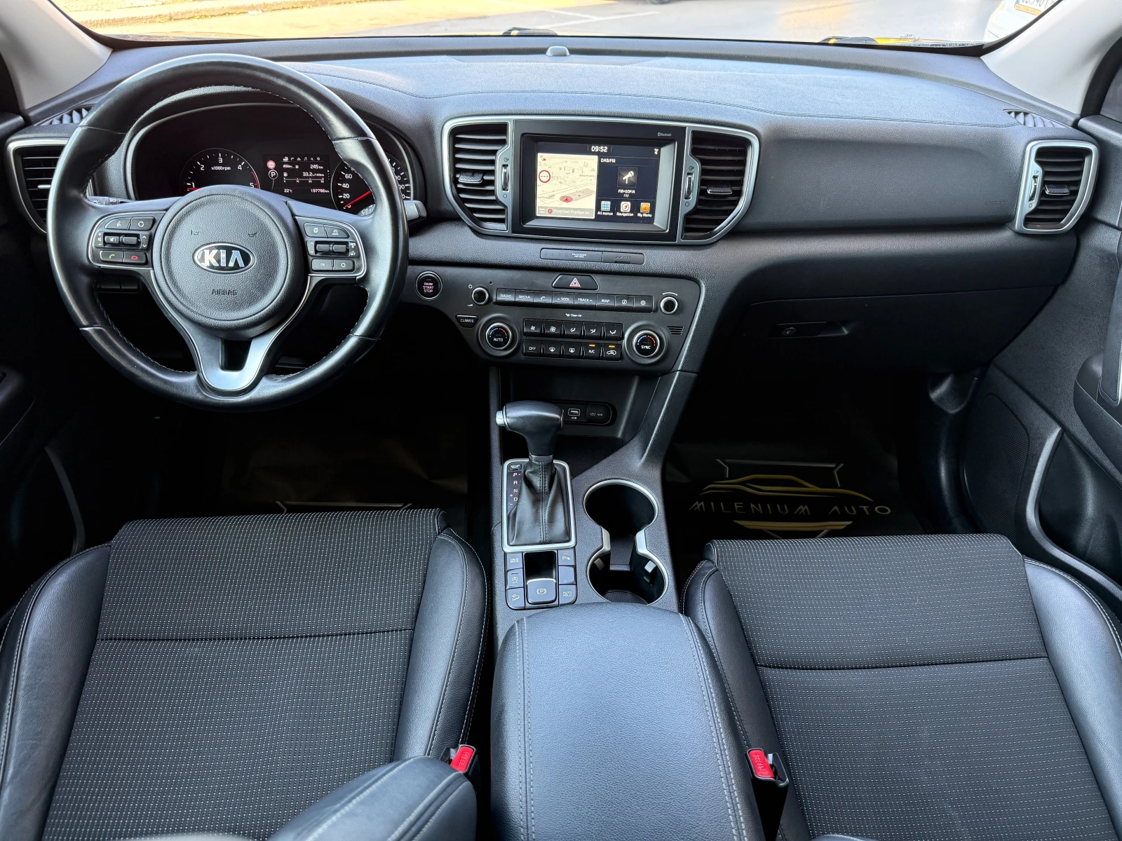 Kia Sportage 6 МЕСЕЦА ГАРАНЦИЯ/1.7CRDI 141к.с. Автоматик, снимка 10 - Автомобили и джипове - 55499867