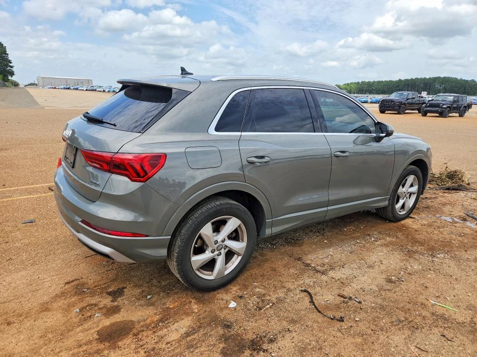 Audi Q3 Кожа / Ел. седалки / ПРОГНОЗНА ЦЕНА до БГ, снимка 3 - Автомобили и джипове - 55601492