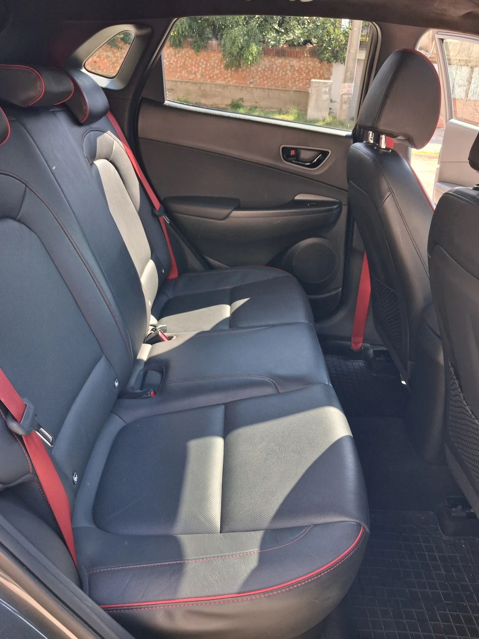 Hyundai Kona 1.6 CRDI  54600км, снимка 9 - Автомобили и джипове - 55636863