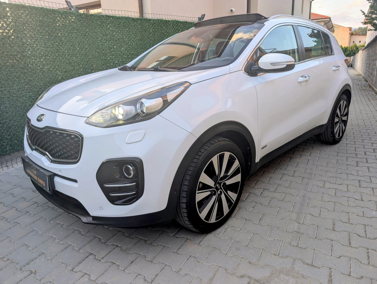 Kia Sportage 2.0CRDI* Platinum* Дистроник* Обдухване* JBL* Пано