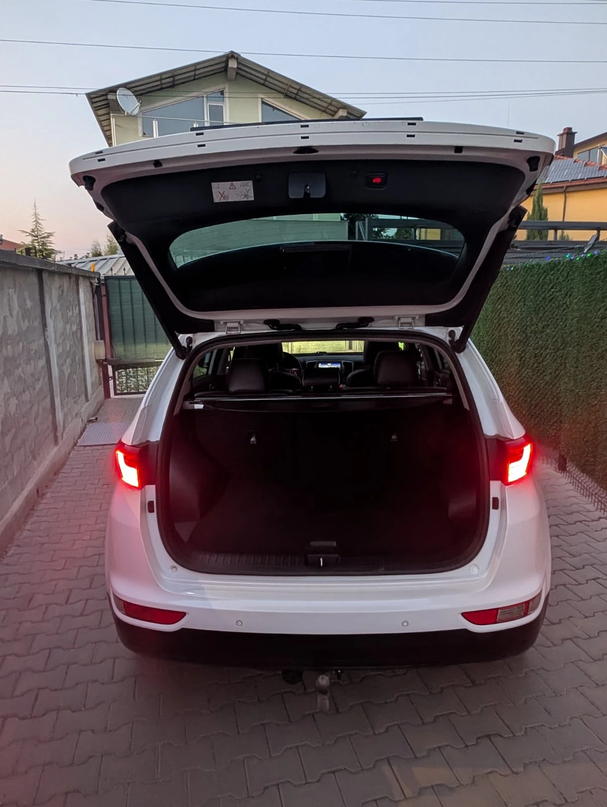Kia Sportage 2.0CRDI* Platinum* ���������* ���������* JBL* ���� | Mobile.bg � ����������� 7