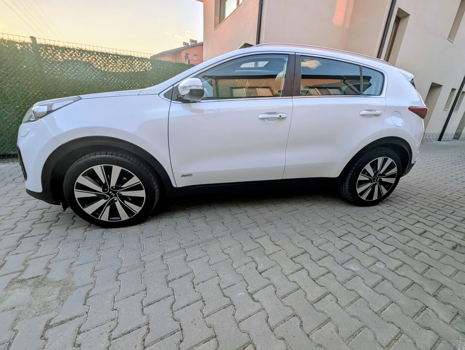 Kia Sportage 2.0CRDI* Platinum* ���������* ���������* JBL* ���� | Mobile.bg � ����������� 4