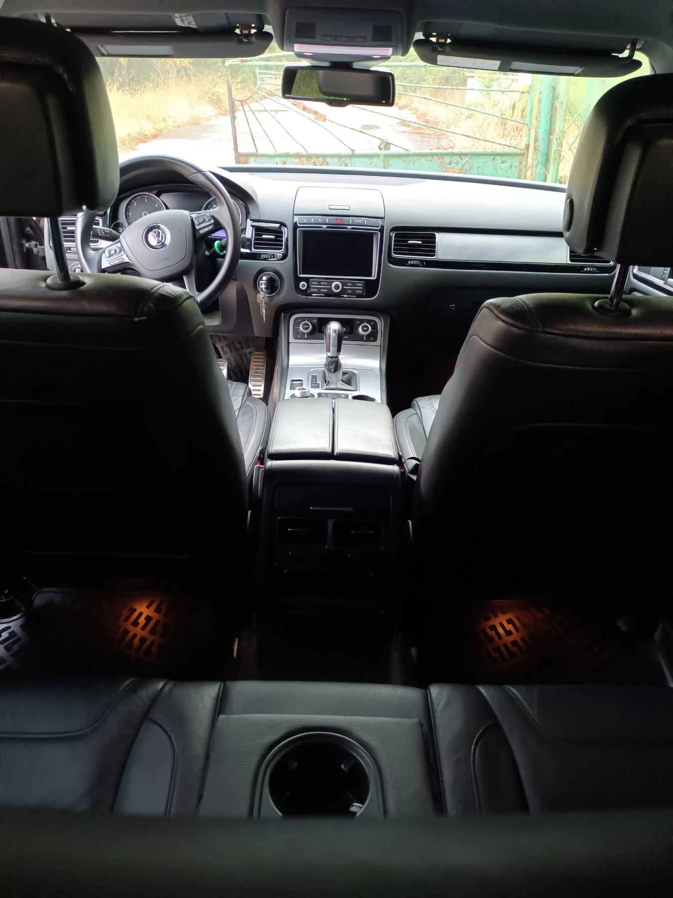VW Touareg, снимка 6 - Автомобили и джипове - 56156015
