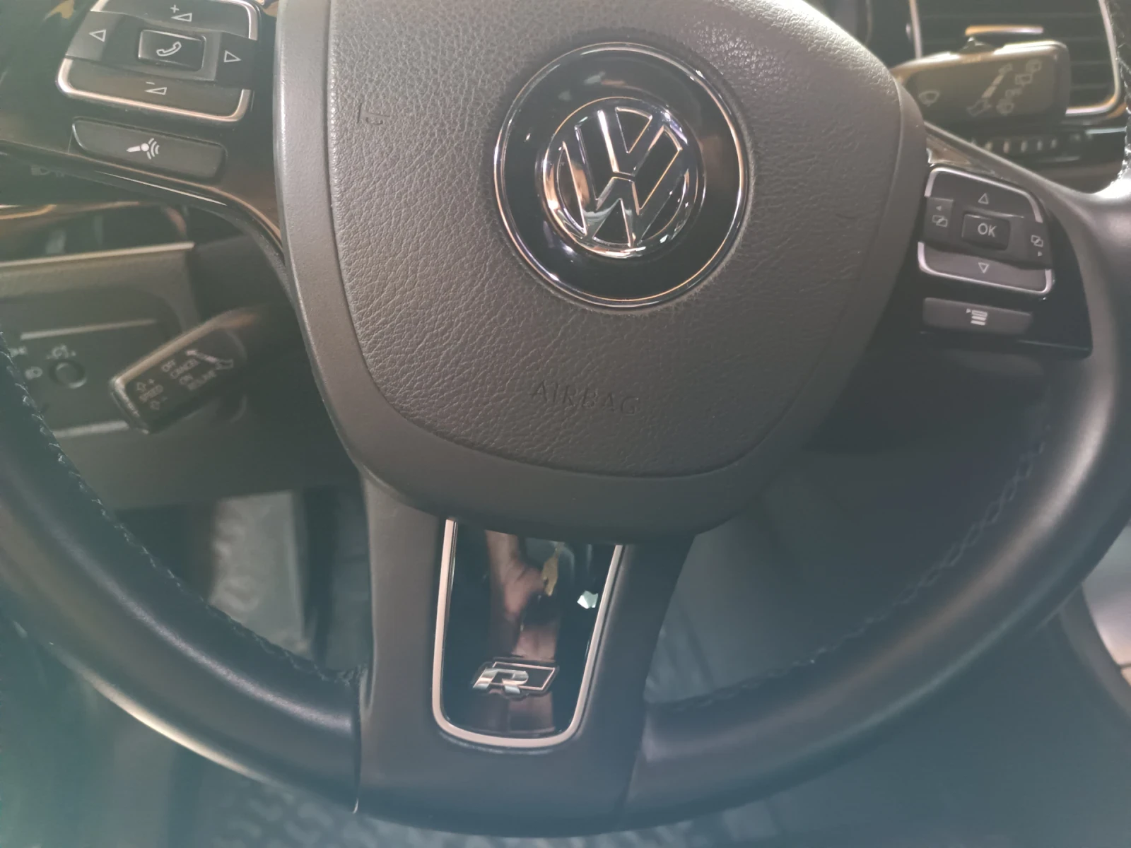 VW Touareg, снимка 10 - Автомобили и джипове - 56156015