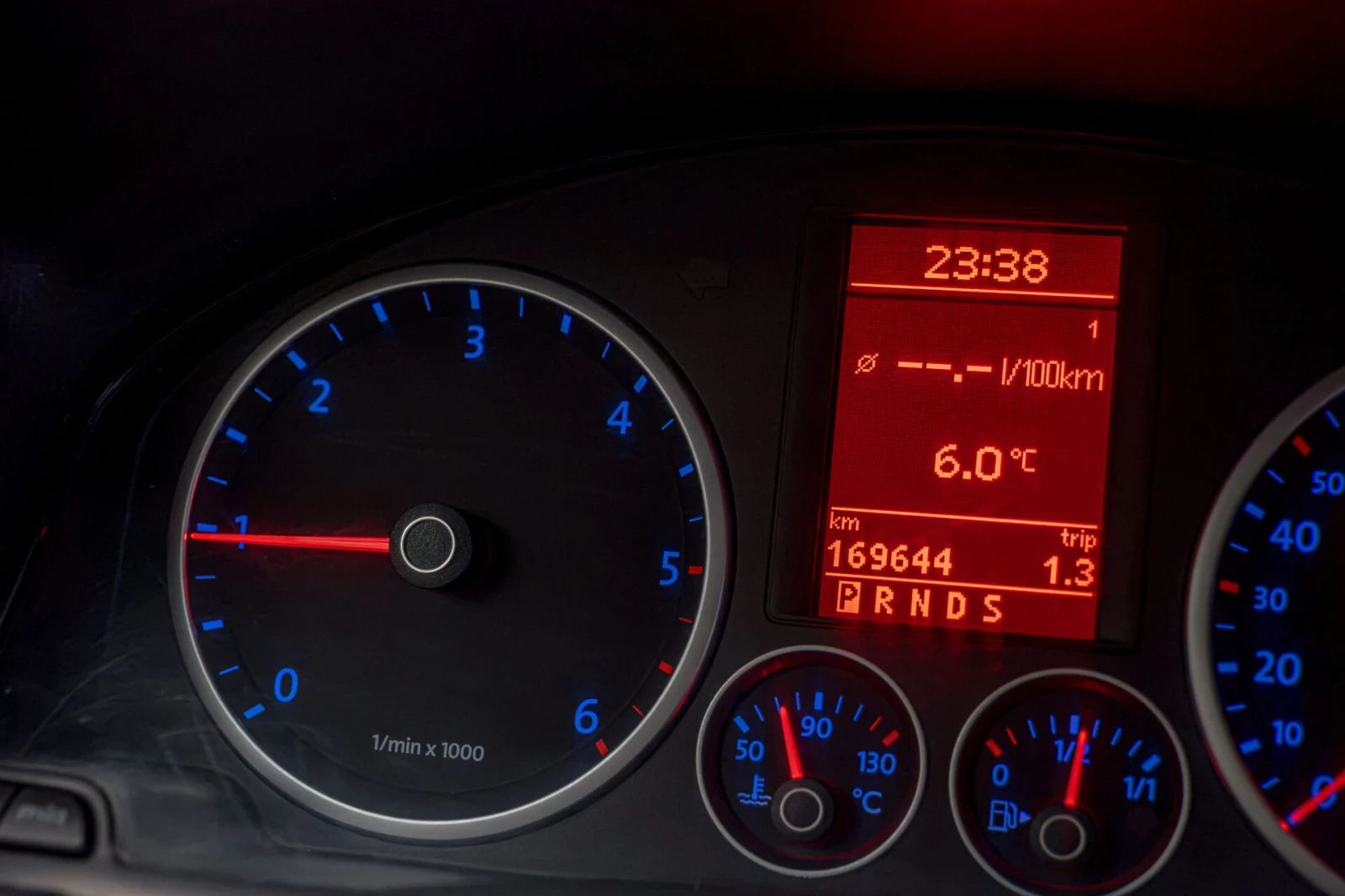 VW Tiguan 2.0TDI/4Motion/DSG/AutoHold/����/�����������/169�� | Mobile.bg � ����������� 12