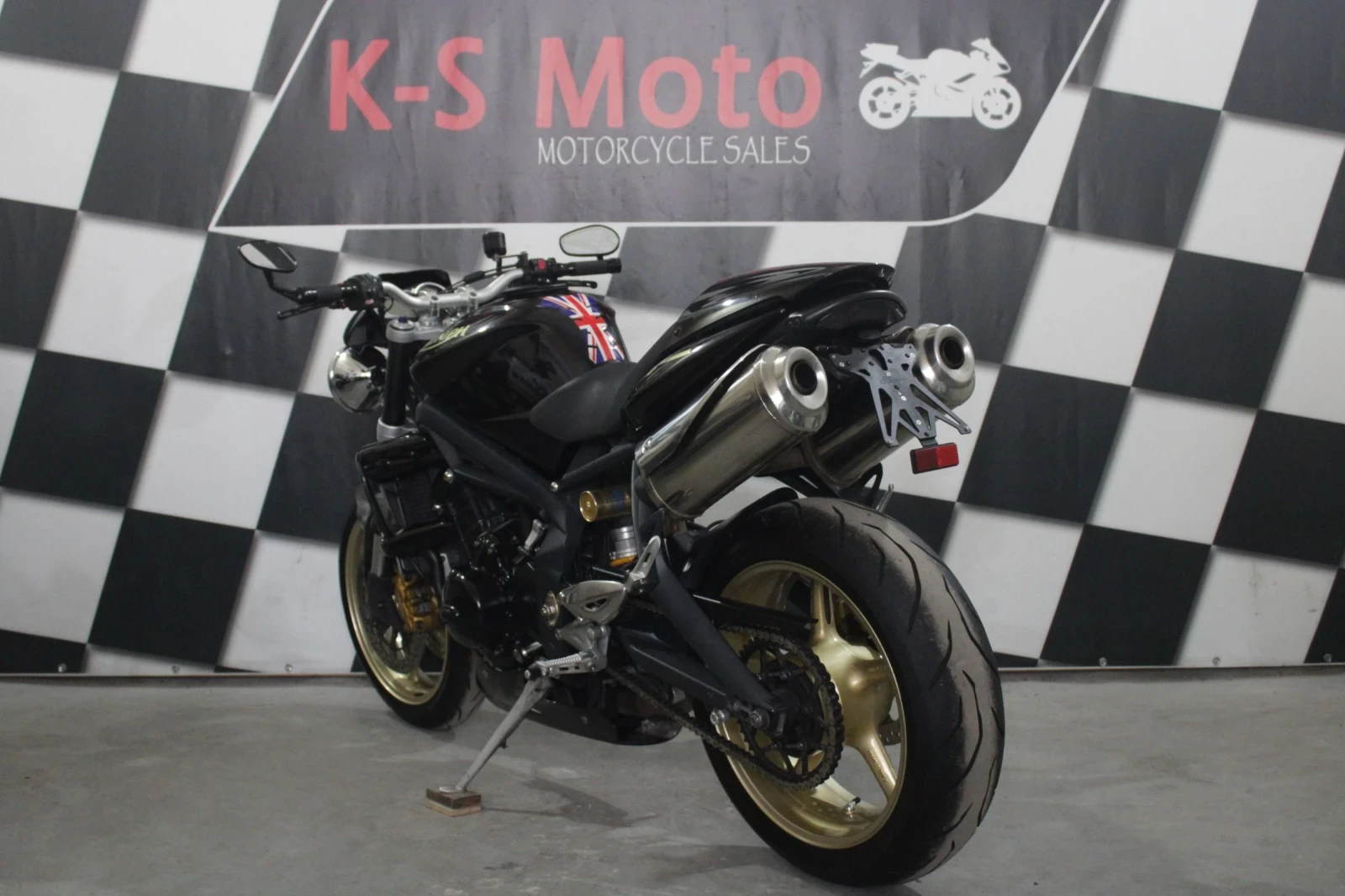Triumph Speed Triple 675 2010г., снимка 2 - Мотоциклети и мототехника - 53892200