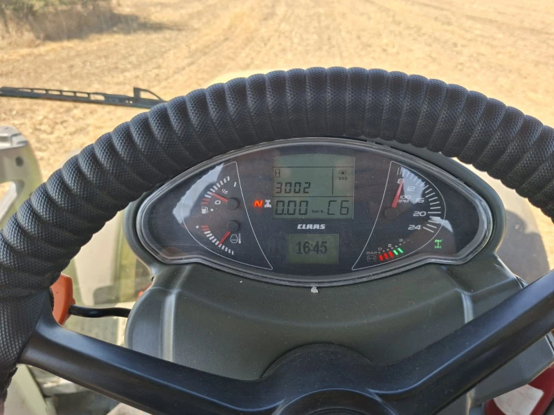 Трактор Claas 620, снимка 3 - Селскостопанска техника - 52870160