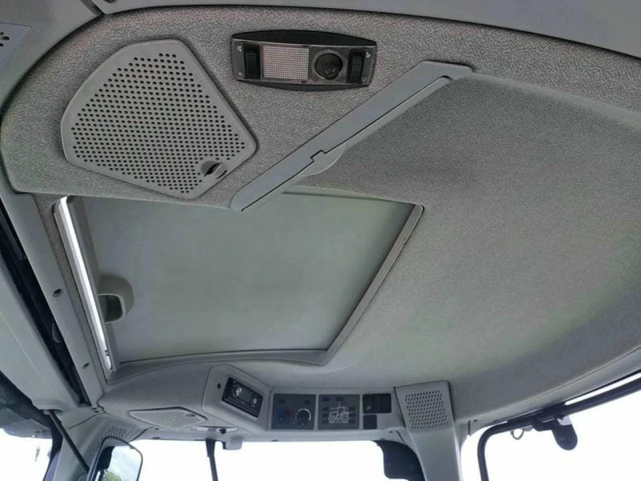 Трактор Claas 620 - изображение 8