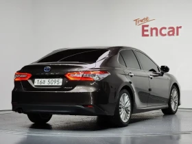 Toyota Camry XLE 2.5 Хибрид, снимка 2