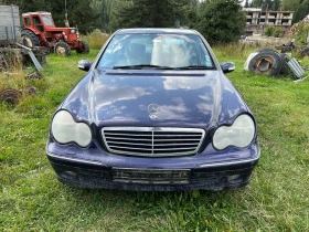 Mercedes-Benz C 220 На части, снимка 3