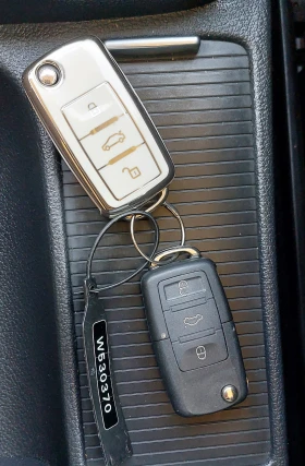 VW Golf Plus 2.0 TDI 140 DSG FL - 5113 € / 10000.16 лв. - 31210525 6