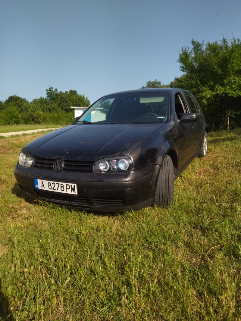 VW Golf, снимка 1 - Автомобили и джипове - 46356714