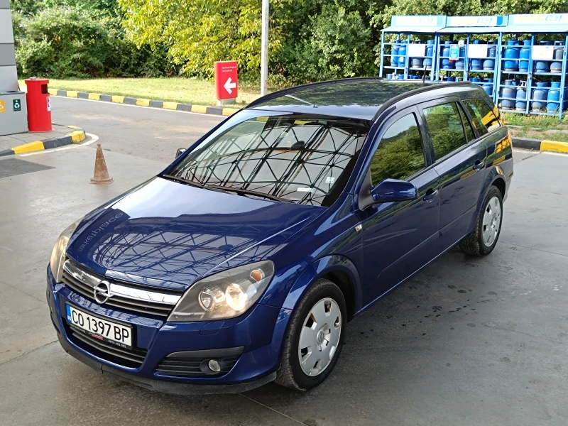 Opel Astra 1.9 cdti, снимка 1 - Автомобили и джипове - 47069404