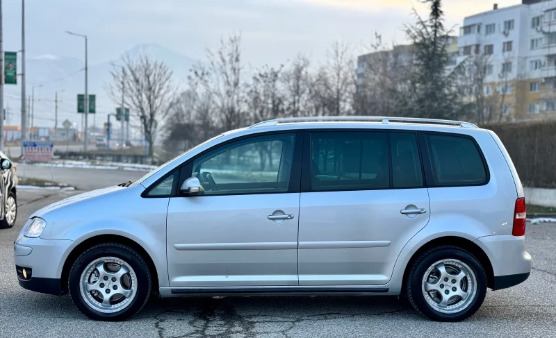 VW Touran 1.9TDi~105hp~BKC~DSG!, снимка 8 - Автомобили и джипове - 49261054