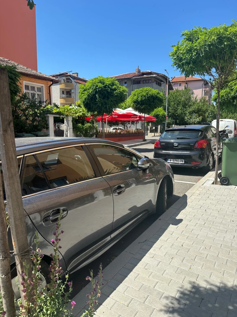 Toyota Avensis, снимка 3 - Автомобили и джипове - 52350920