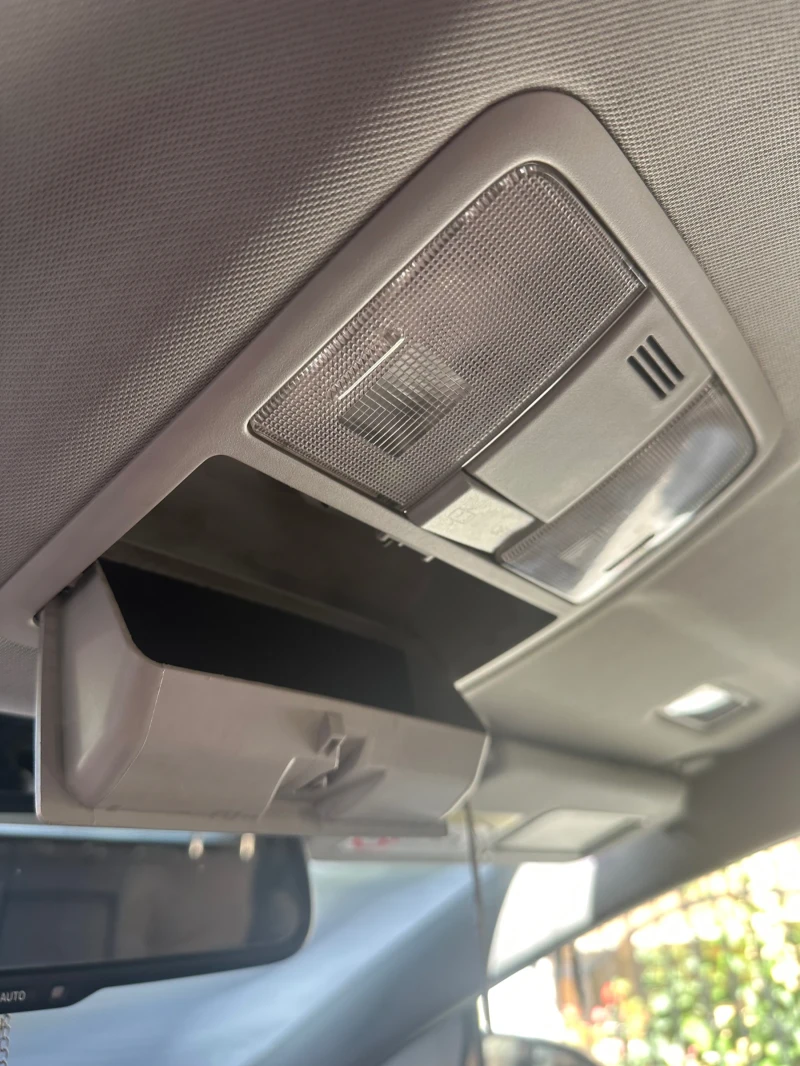 Toyota Avensis, снимка 11 - Автомобили и джипове - 52350920