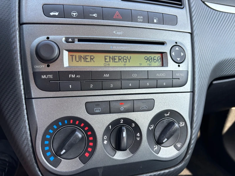 Fiat Punto 1.4 БЕНЗИН МЕТАН, снимка 10 - Автомобили и джипове - 51072460