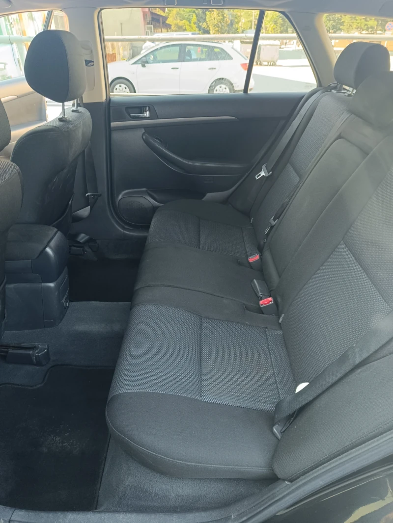 Toyota Avensis D4D, снимка 13 - Автомобили и джипове - 51284286