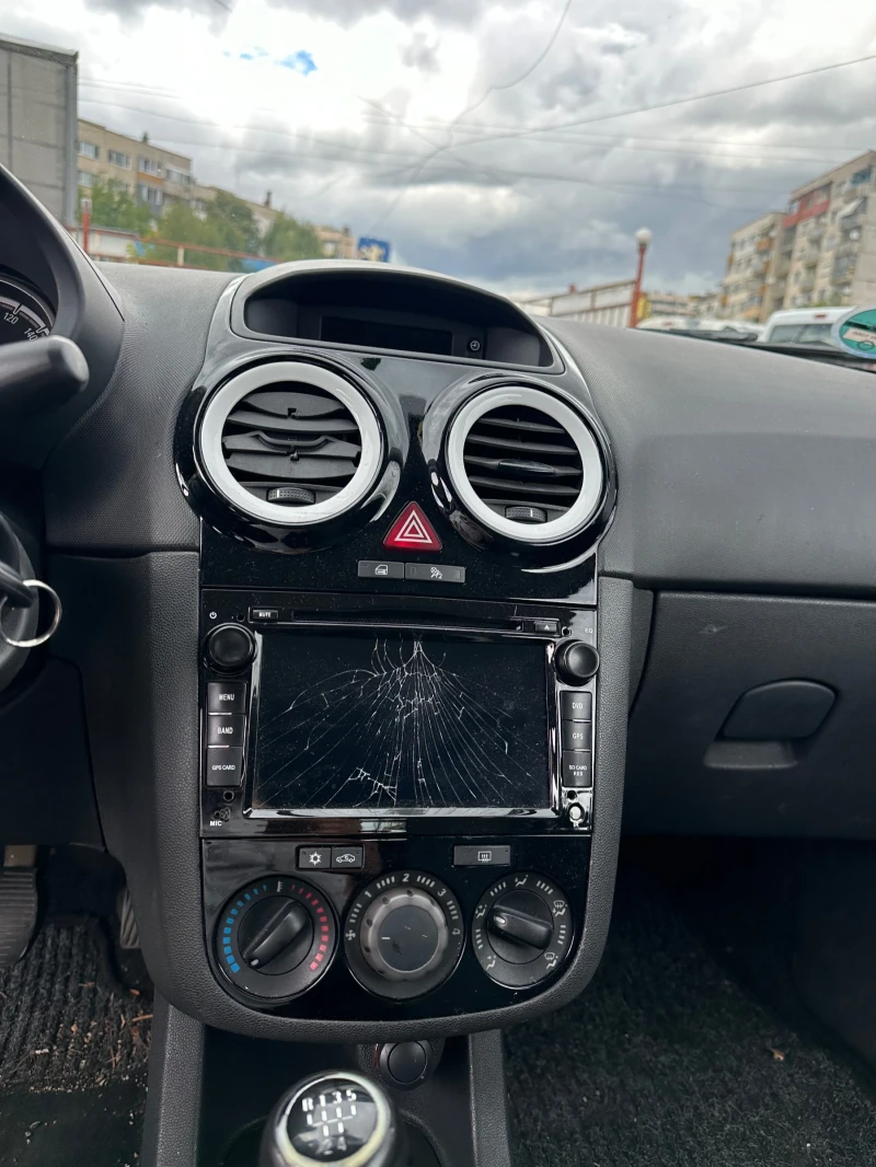 Opel Corsa 1.2 , снимка 8 - Автомобили и джипове - 53089072