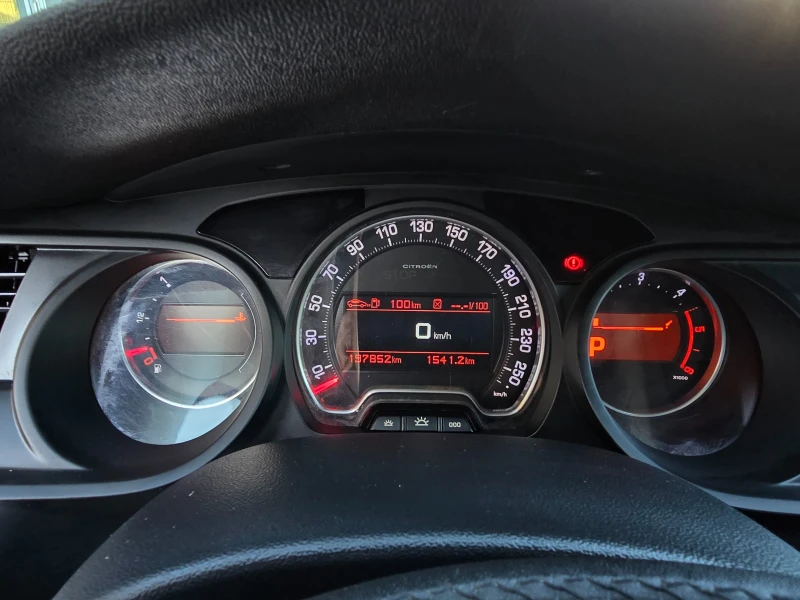 Citroen C5 2.0 HDI Exclusive, снимка 16 - Автомобили и джипове - 51772412