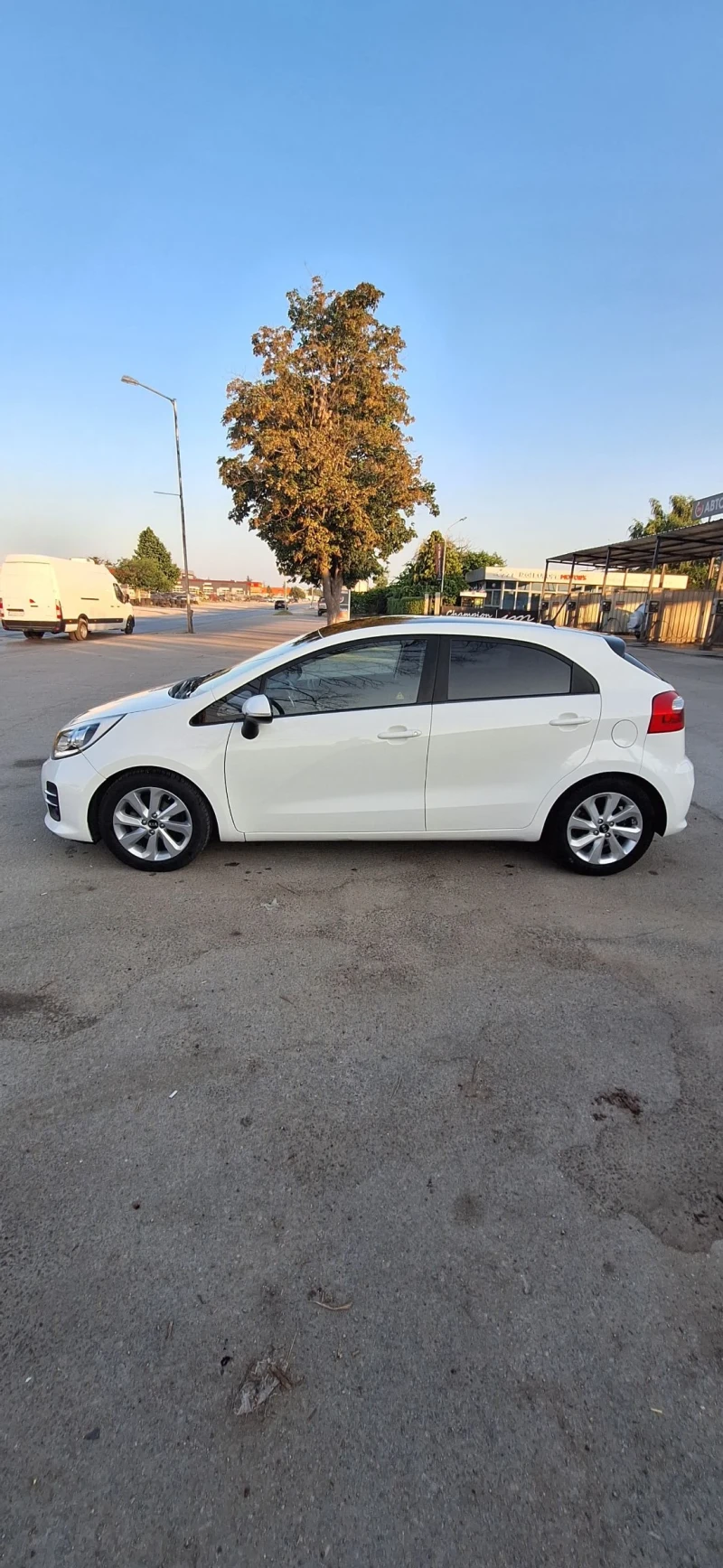 Kia Rio, снимка 4 - Автомобили и джипове - 52668589