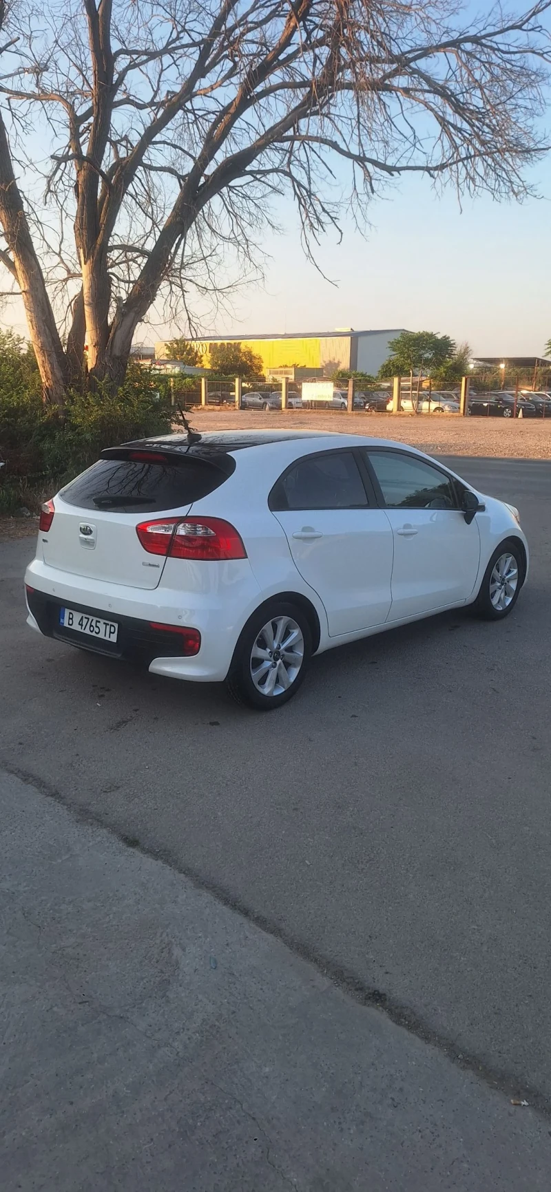Kia Rio, снимка 6 - Автомобили и джипове - 52668589