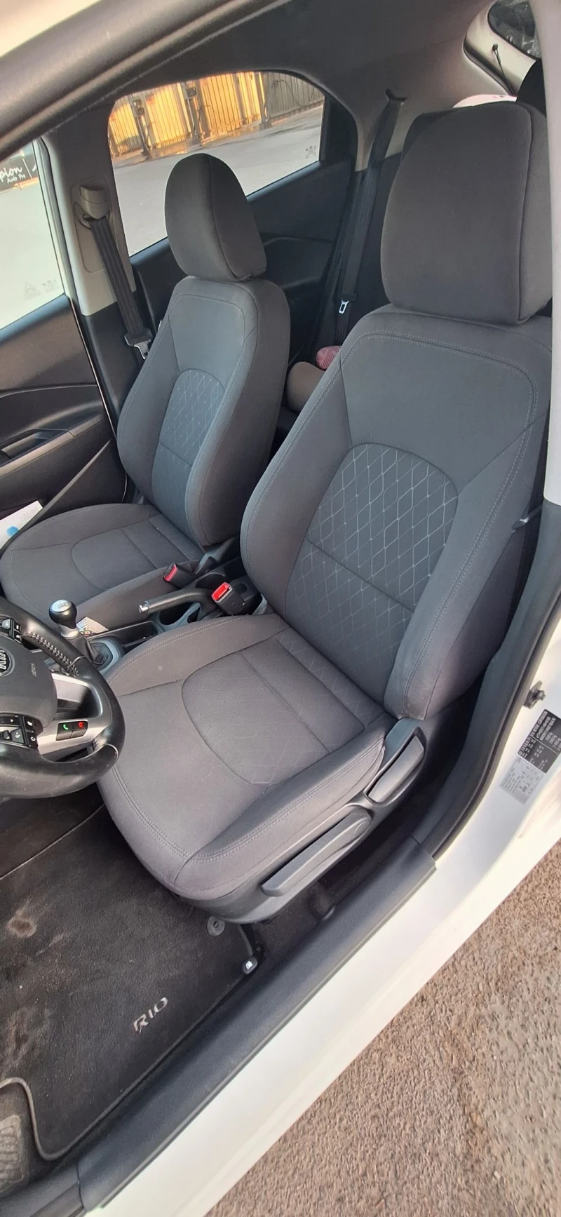 Kia Rio, снимка 15 - Автомобили и джипове - 52668589