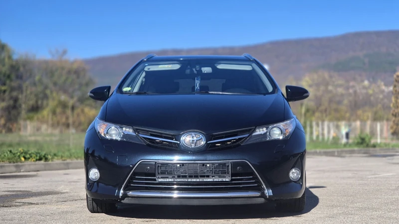 Toyota Auris Touring sports 2.0d4d, снимка 2 - Автомобили и джипове - 52524089