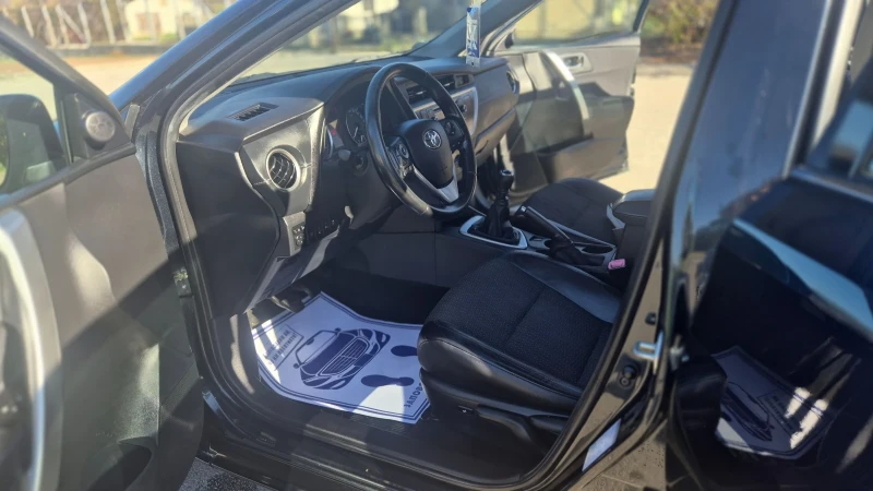 Toyota Auris Touring sports 2.0d4d, снимка 13 - Автомобили и джипове - 52524089