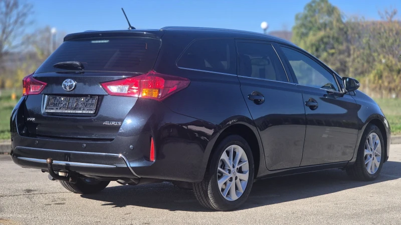 Toyota Auris Touring sports 2.0d4d, снимка 7 - Автомобили и джипове - 52524089