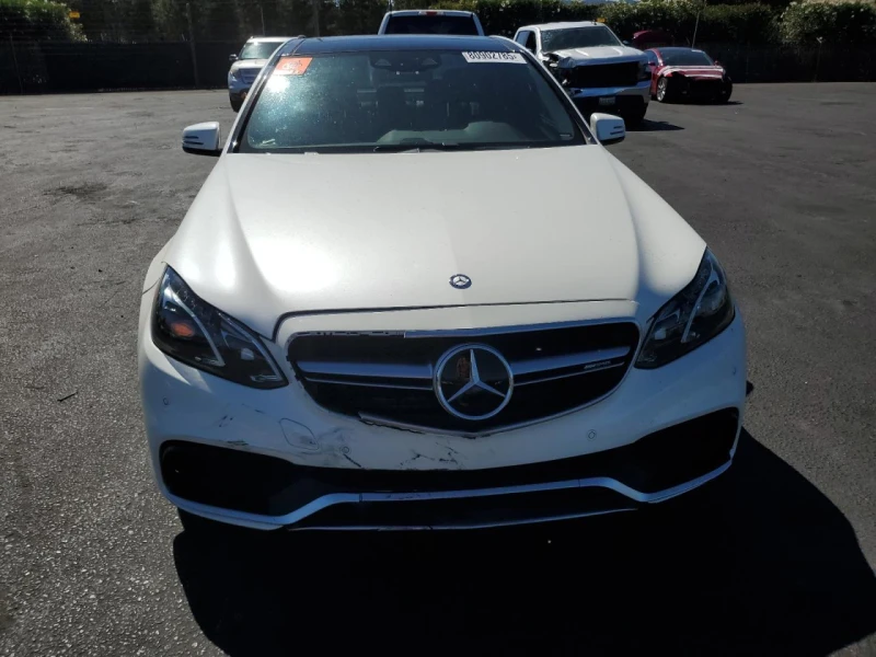 Mercedes-Benz E 63 AMG -S * Keyless Go* Lane assist* Distronic Plus* , снимка 2 - Автомобили и джипове - 52536474