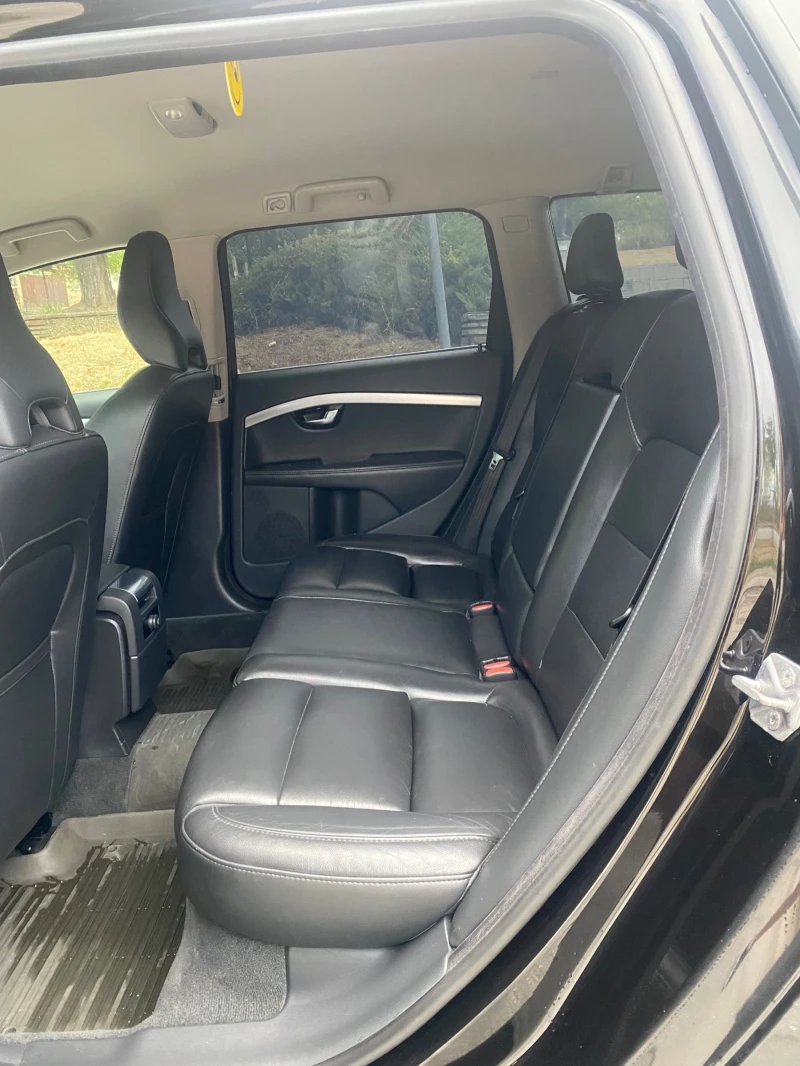 Volvo V70 D4, снимка 11 - Автомобили и джипове - 52923369