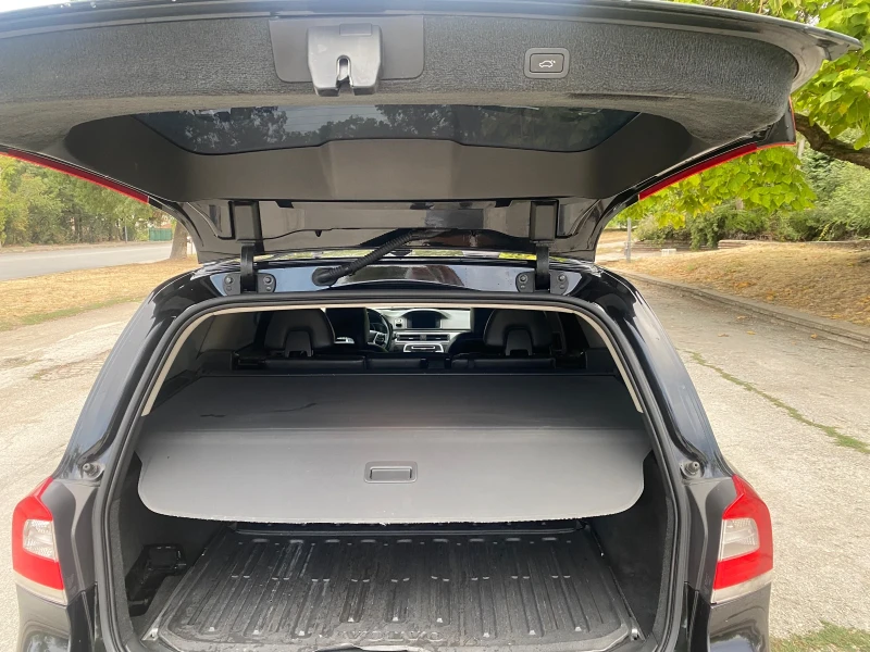 Volvo V70 D4, снимка 12 - Автомобили и джипове - 52923369