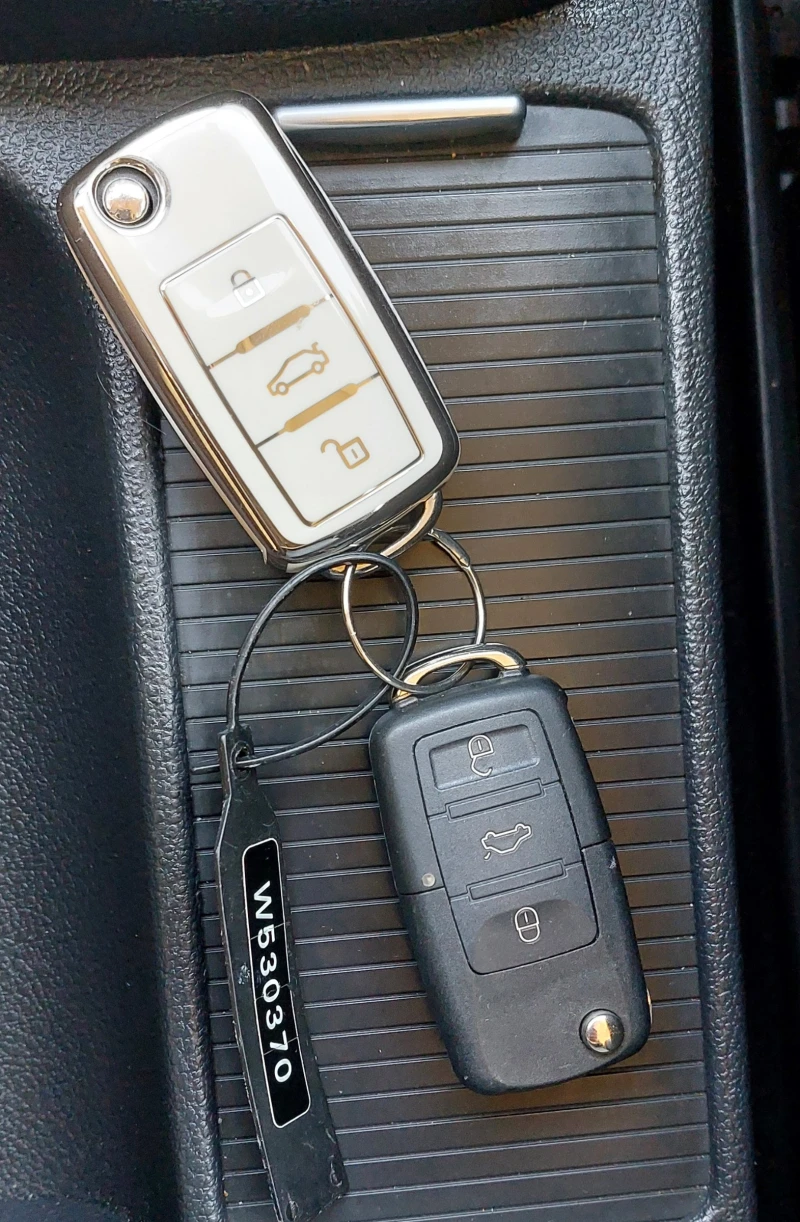 VW Golf Plus 2.0 TDI 140 DSG FL, снимка 6 - Автомобили и джипове - 53021484