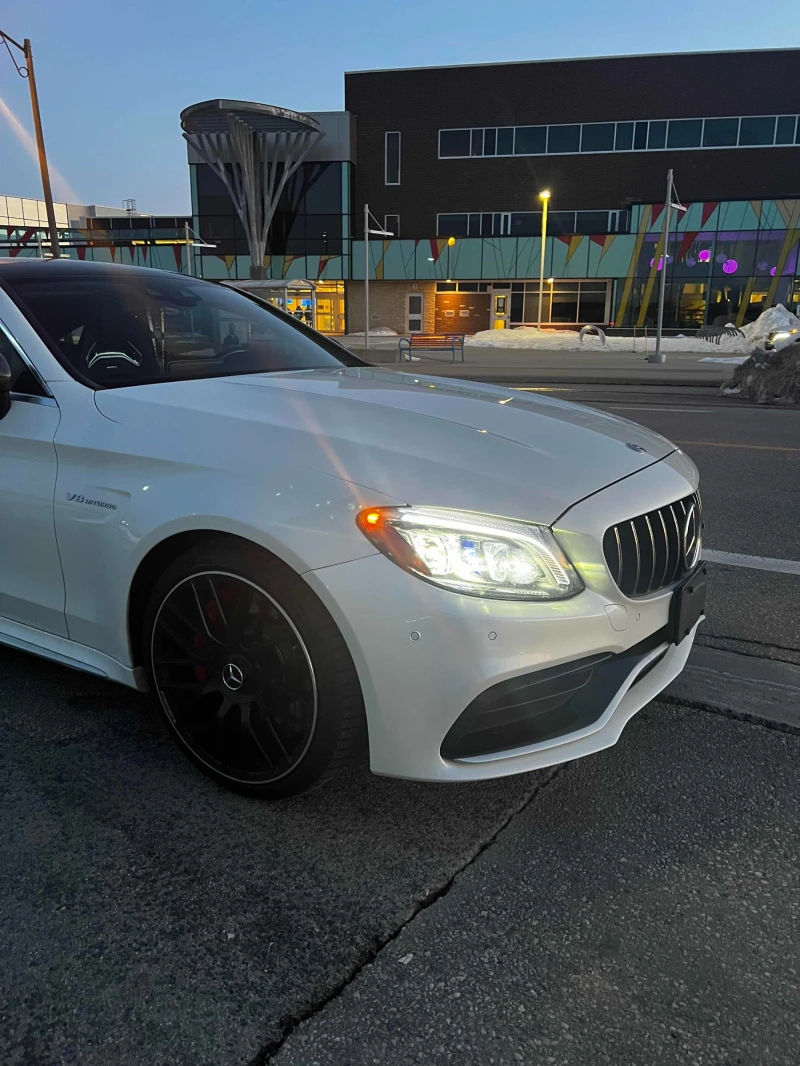 Mercedes-Benz C 63 AMG S* * CARFAX* * АВТОКРЕДИТ* * , снимка 3 - Автомобили и джипове - 53051692