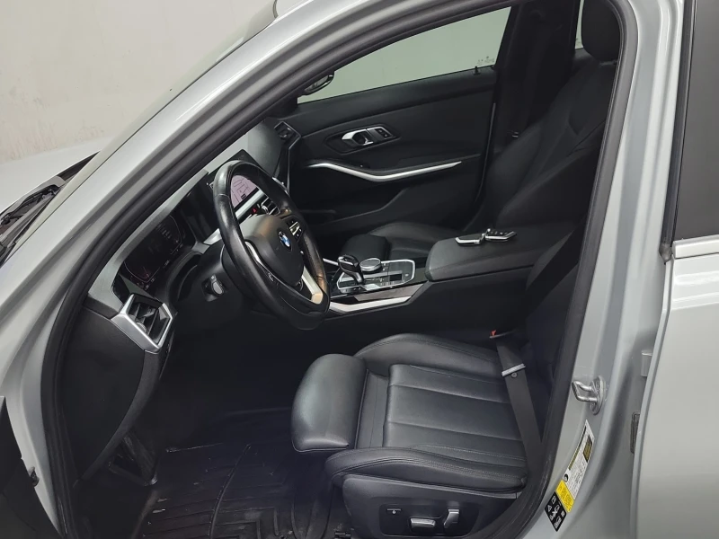 BMW 330 i 2.0 XDRIVE, снимка 8 - Автомобили и джипове - 53211571