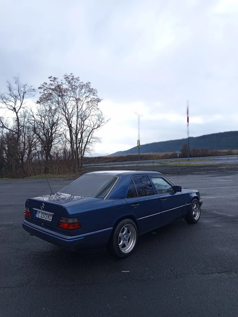 Mercedes-Benz 124 200E, снимка 2 - Автомобили и джипове - 53467008