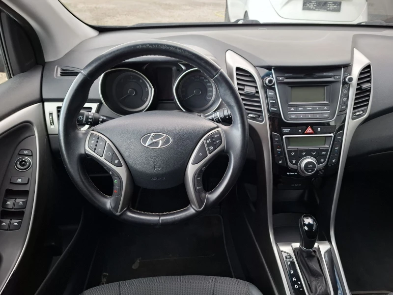 Hyundai I30 1.6CRDi AВТОМАТИК ЕURO5b, снимка 9 - Автомобили и джипове - 53542611
