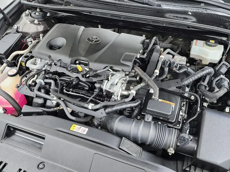 Toyota Camry XLE 2.5 Хибрид, снимка 14 - Автомобили и джипове - 55432318