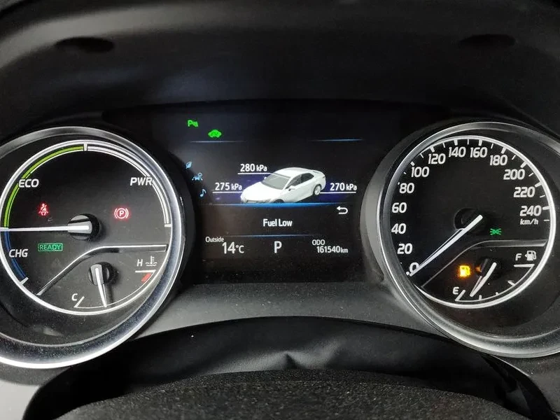 Toyota Camry XLE 2.5 Хибрид, снимка 5 - Автомобили и джипове - 55432318