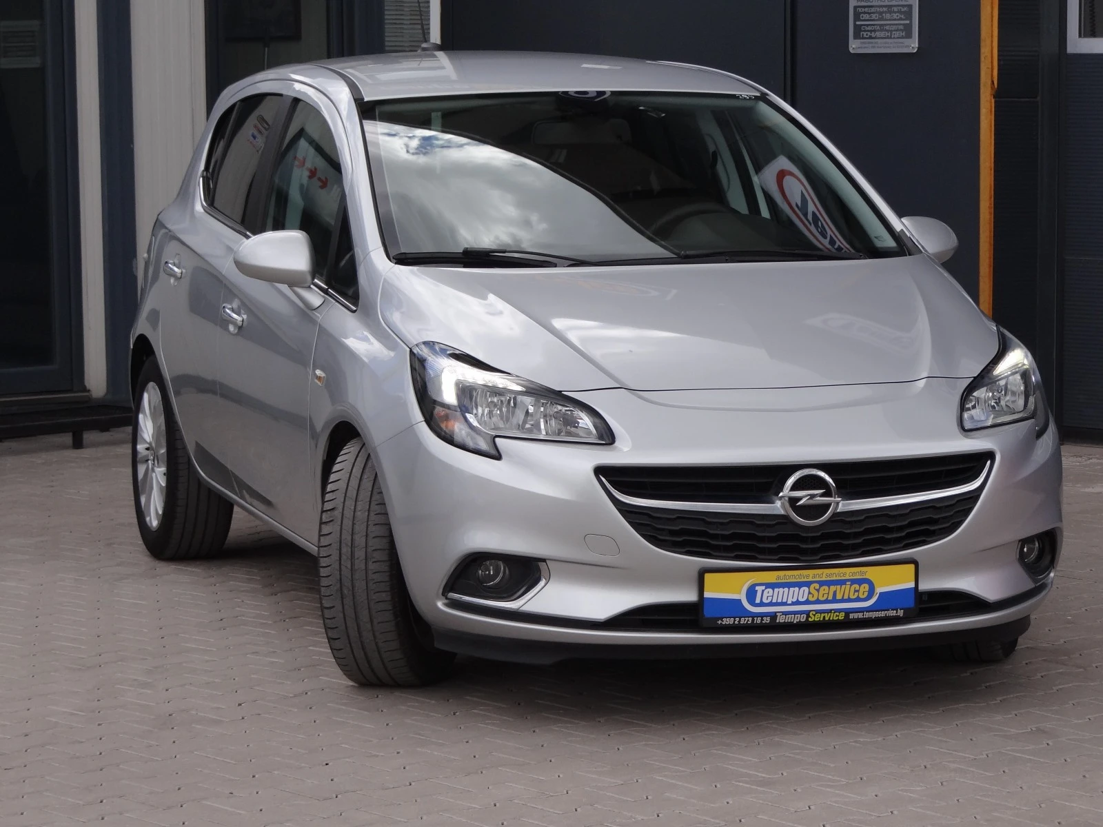 Opel Corsa 1.4i - 90k.c. - Cosmo / Автоматик / Euro-6 / - изображение 7